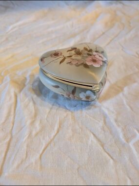 2/60$ Heart-Shaped Floral Jewelry Trinket Box Case - Pink Floral